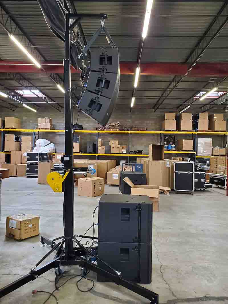 pemasangan lift line array