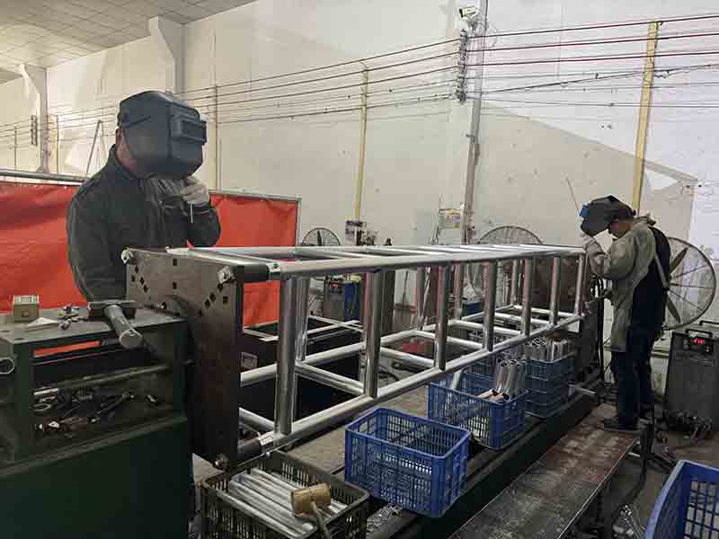 lighting truss welding