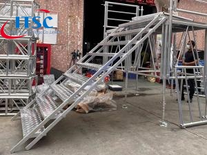 Perakitan tangga aluminium 9 langkah untuk panggung portabel 2m H
        