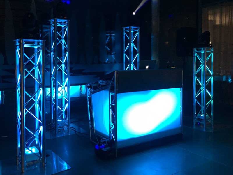 Lampu Panggung DJ Truss custom dan dihias dengan dinding LED